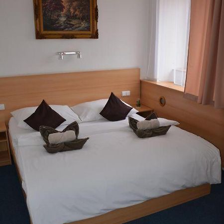 Hotel O.K. 1 Beroun  Exterior photo